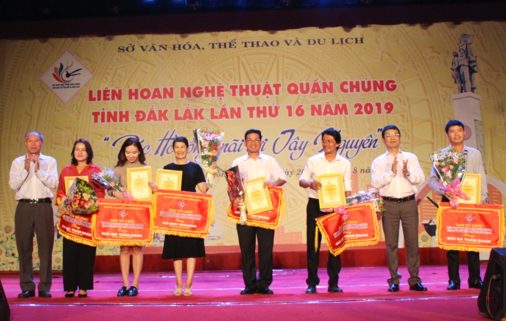 Bế mạc Liên hoan Nghệ thuật quần chúng tỉnh Đắk Lắk lần thứ 16 năm 2019