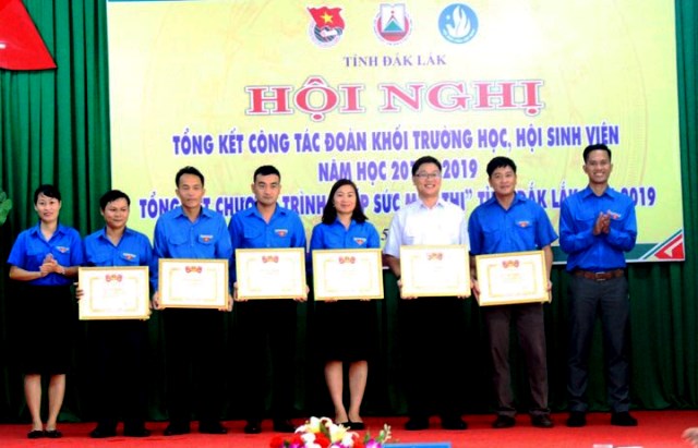 Conference on summing up Youth Union activities and movements of schools in 2018-2019 academic year