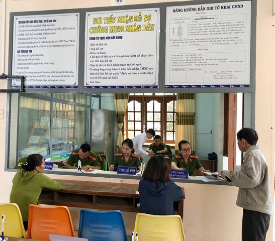 Công an huyện Krông Ana triển khai cấp, đổi chứng minh nhân dân tại Bộ phận một cửa của huyện