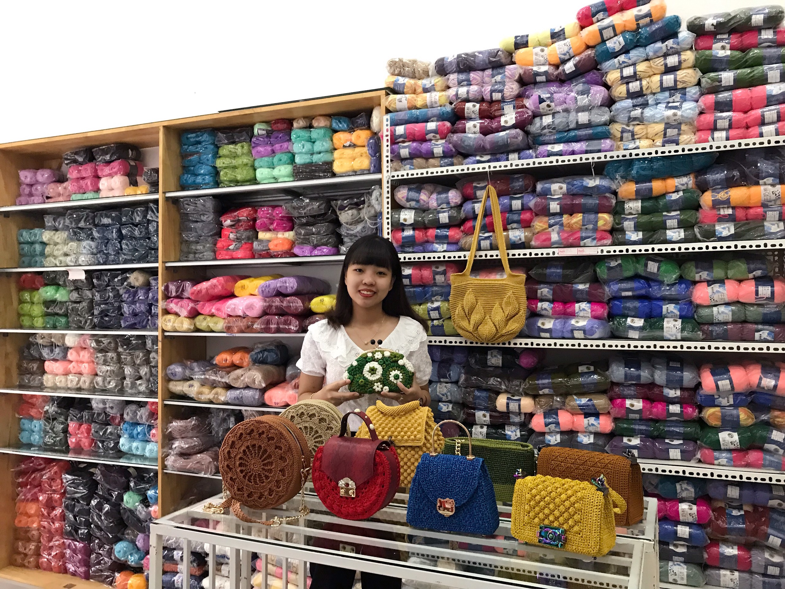 Cô sinh viên phố núi khởi nghiệp từ len