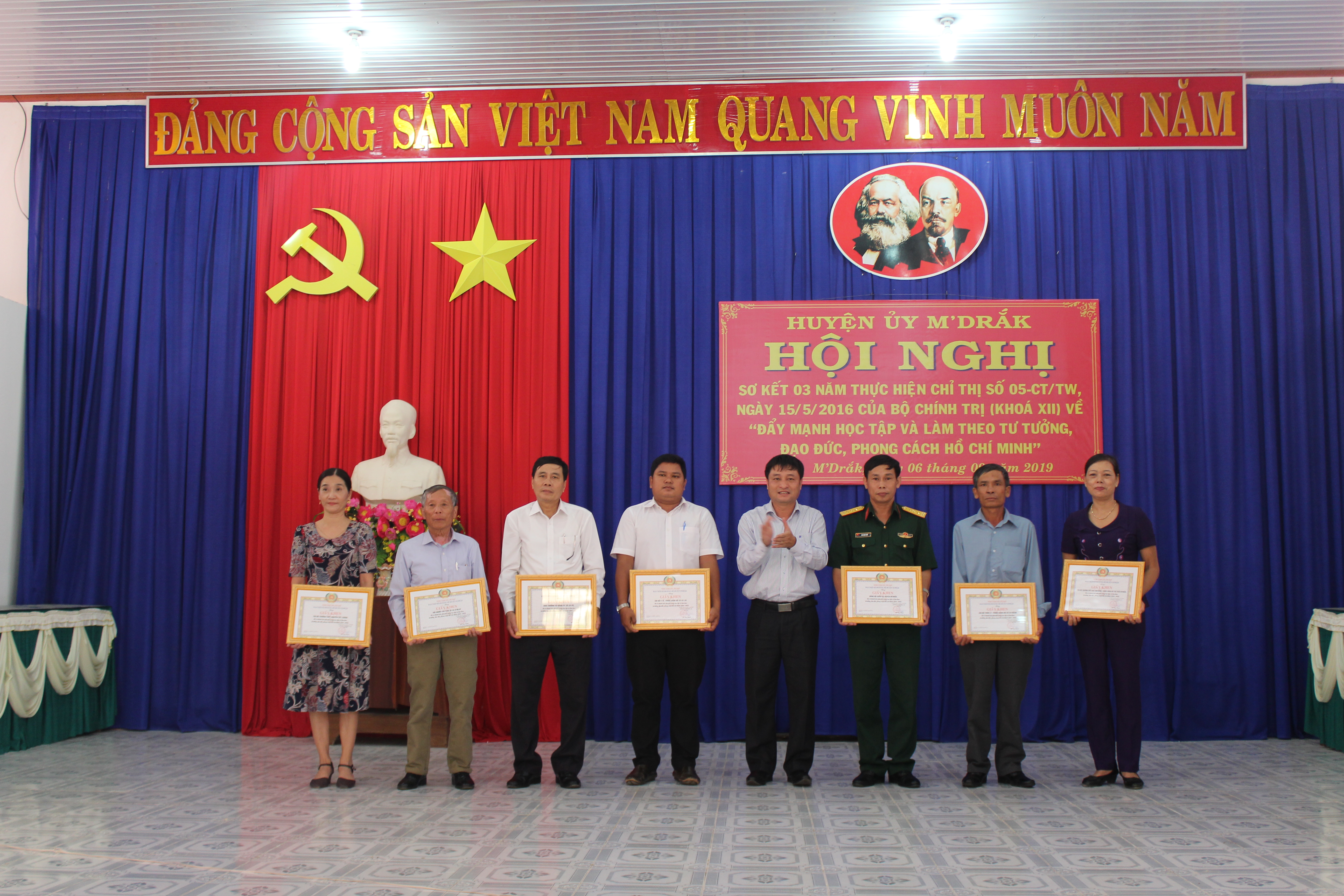 Huyện ủy M’Đrắk sơ kết 03 năm thực hiện Chỉ thị số 05-CT/TW