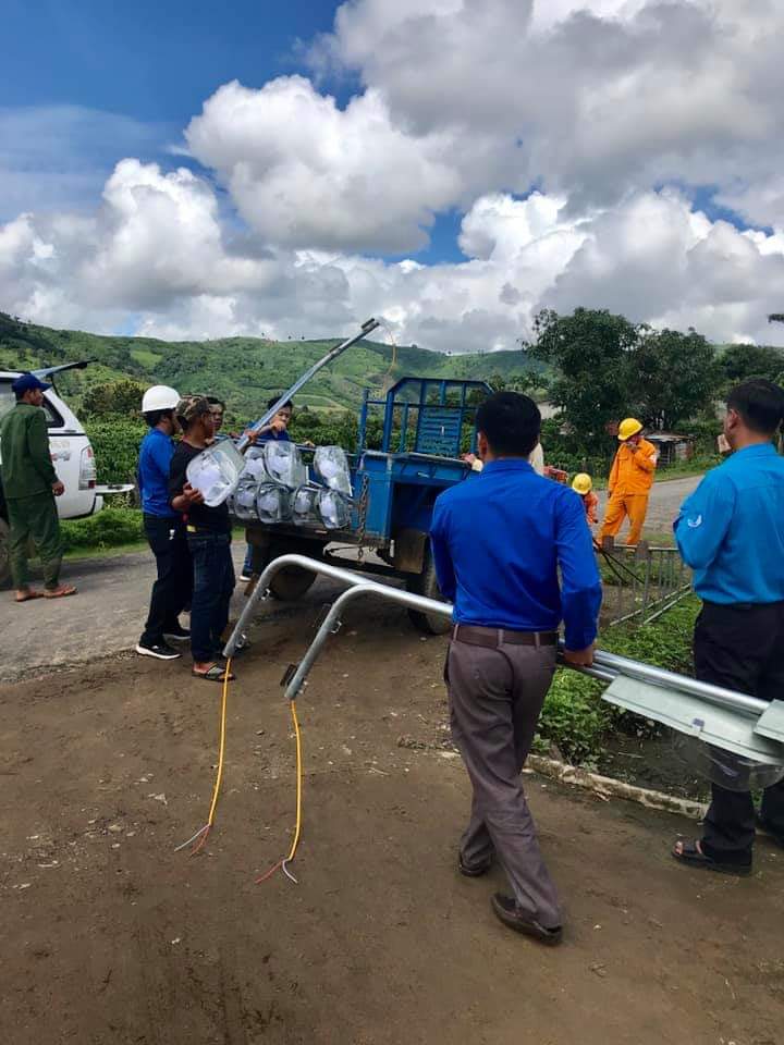 Khởi công công trình thanh niên “Thắp sáng đường quê” tại xã Đắk Phơi, huyện Lắk