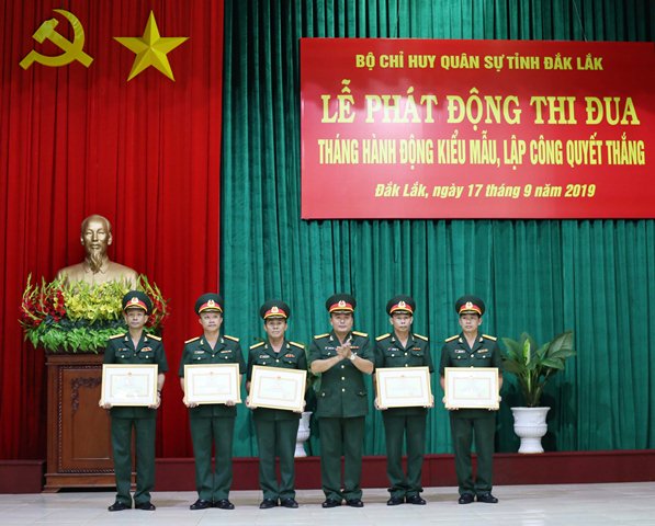 Phát động thi đua cao điểm 