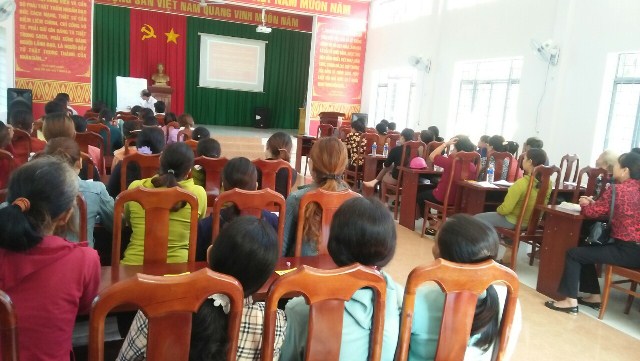 Hội Liên hiệp Phụ nữ xã Dray Bhăng, huyện Cư Kuin tổ chức buổi truyền thông với chủ đề tảo hôn và hôn nhân cận huyết thống trong vùng đồng bào Dân tộc thiểu số và Bình đẳng giới