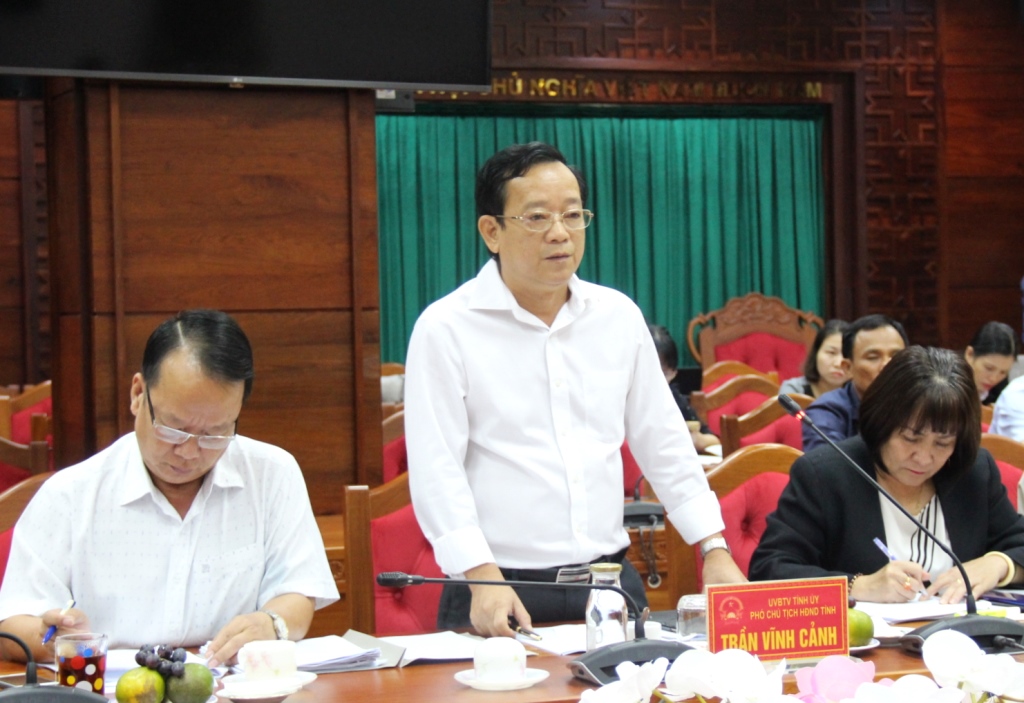 Giám sát tình hình chấp hành pháp luật về quản lý các cơ sở y tế và nâng cao chất lượng khám, chữa bệnh cho nhân dân