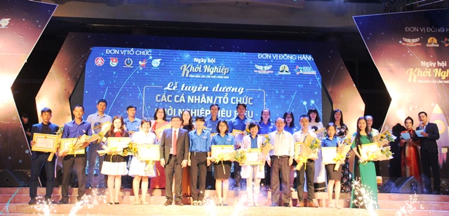 Tuyên dương 20 tập thể và cá nhân khởi nghiệp tiêu biểu