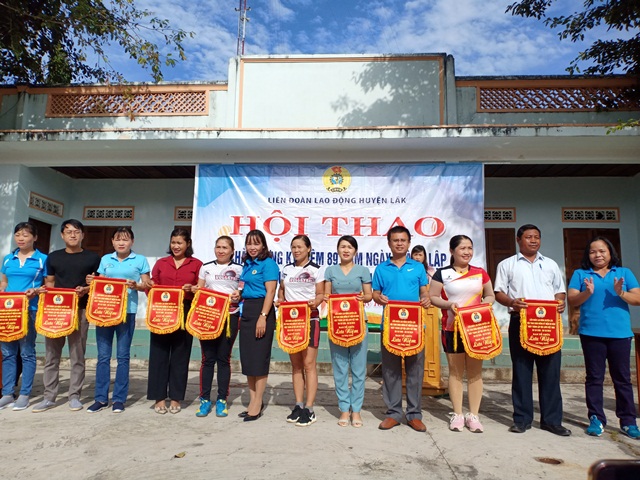 Khai mạc Hội thao chào mừng kỷ niệm 89 năm Ngày thành lập  Hội Liên hiệp Phụ nữ Việt Nam