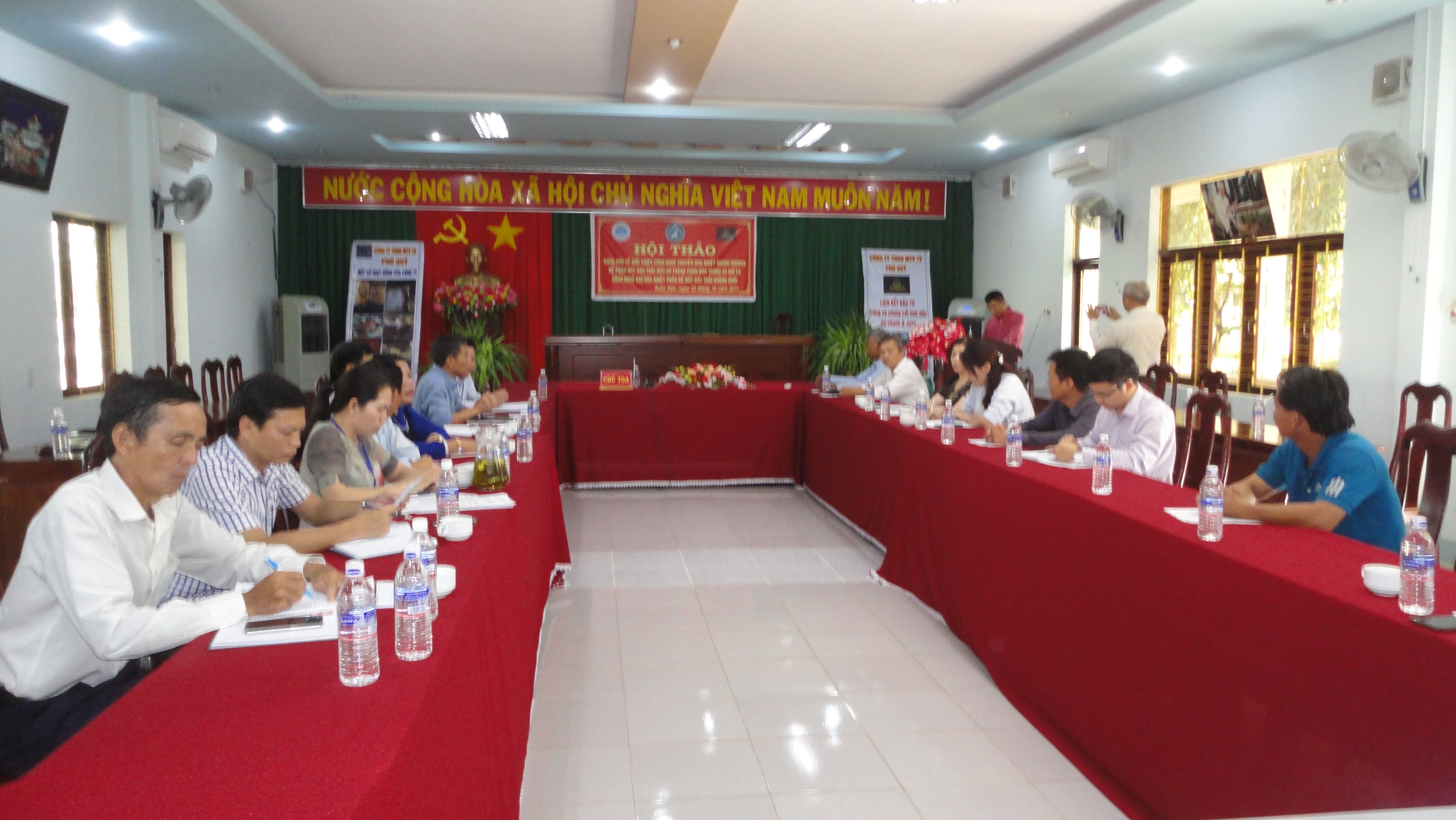 Huyện Buôn Đôn : Hội thảo giới thiệu công nghệ chuyển hóa nhiệt nhanh BIOMAX để phân hủy rác thải hưu cơ