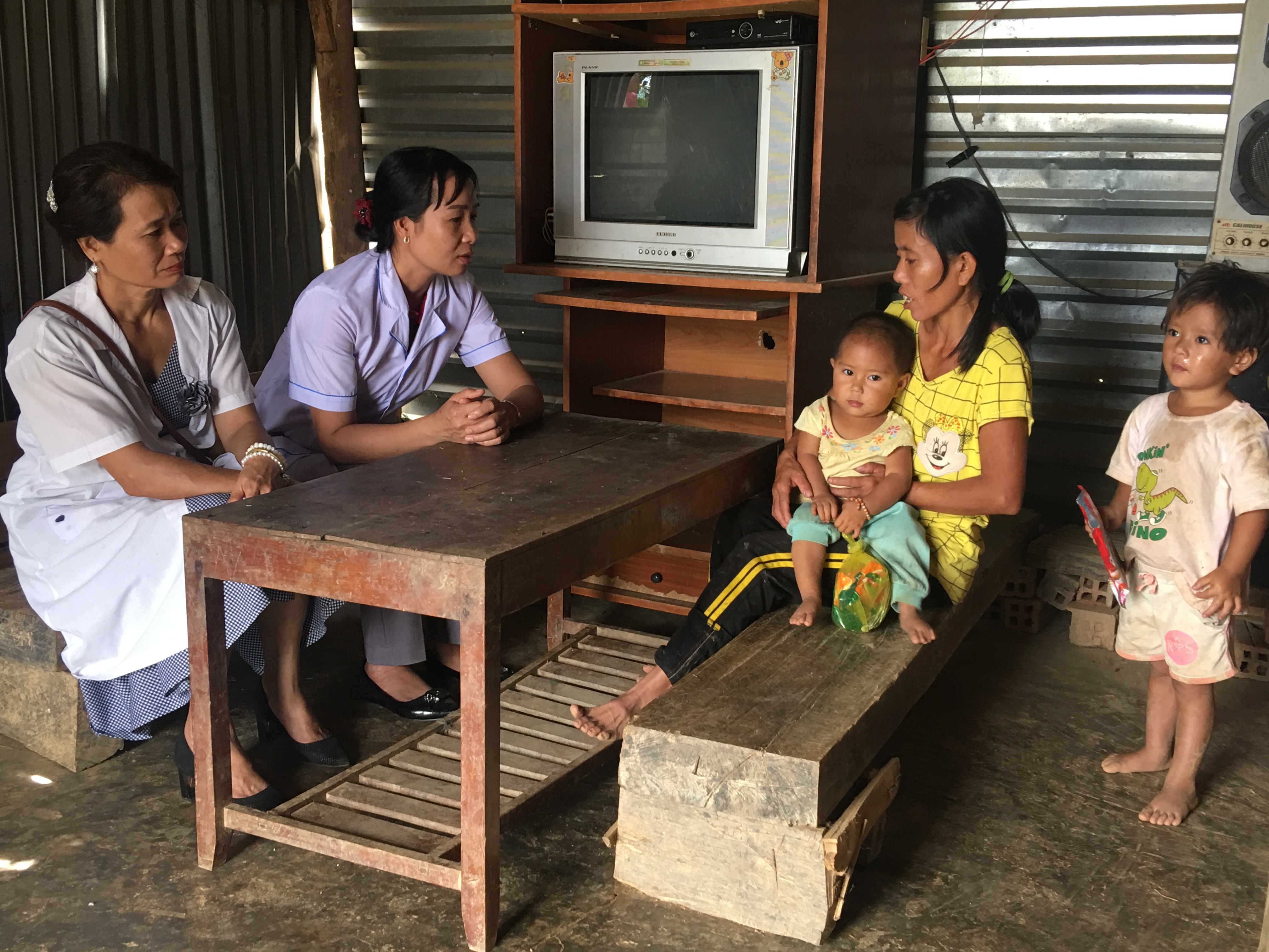 Trạm y tế xã Buôn Triết tăng cường truyền thông phòng chống suy dinh dưỡng ở trẻ