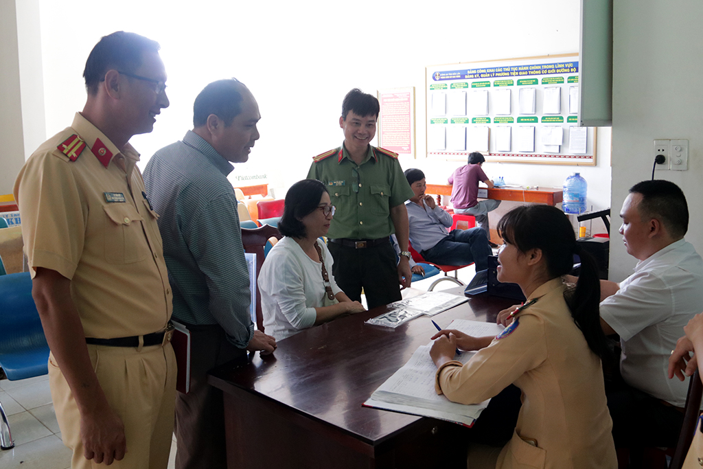 Administrative reform inspection in some units of Dak Lak Provincial Public Security