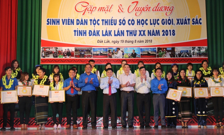 Thu hút nhân tài cho Đắk Lắk: Thực trạng và  những“hiến kế vàng”