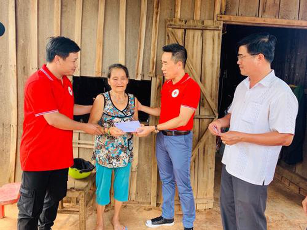 Hơn 324,5 tỷ đồng cứu trợ khẩn cấp và trợ giúp nhân đạo