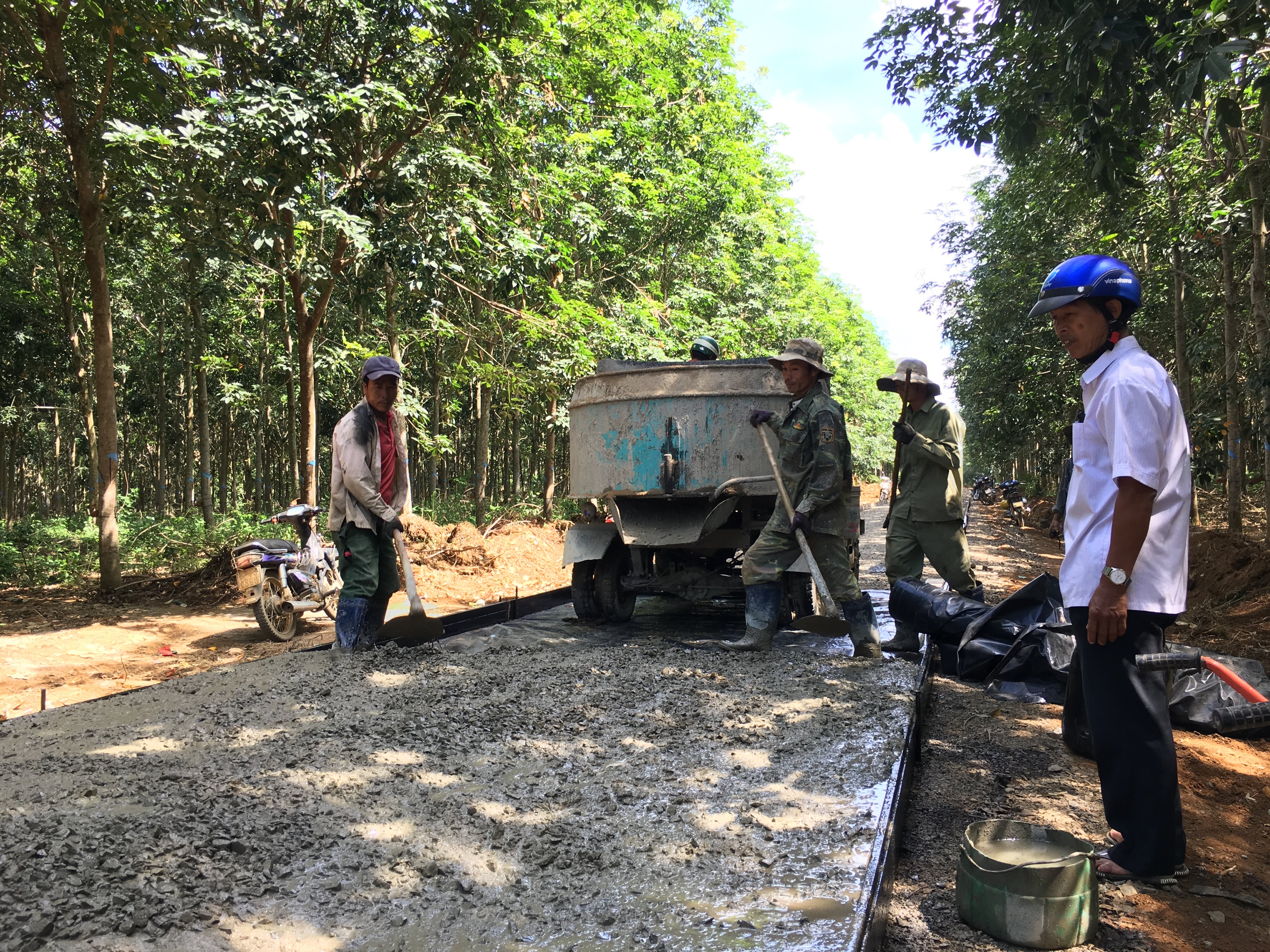 Những điển hình trong xây dựng nông thôn mới ở xã Ea Riêng, huyện M'Drắk