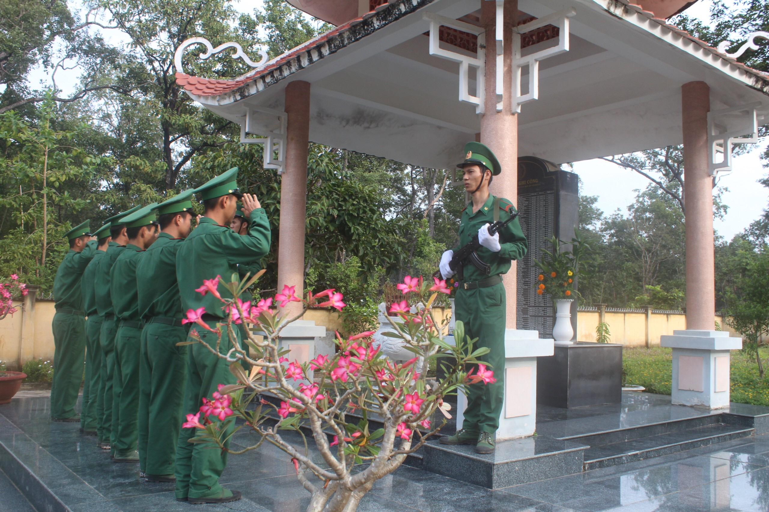 Đồn Biên phòng Sê Rê Pốk kỷ niệm 44 năm Ngày truyền thống