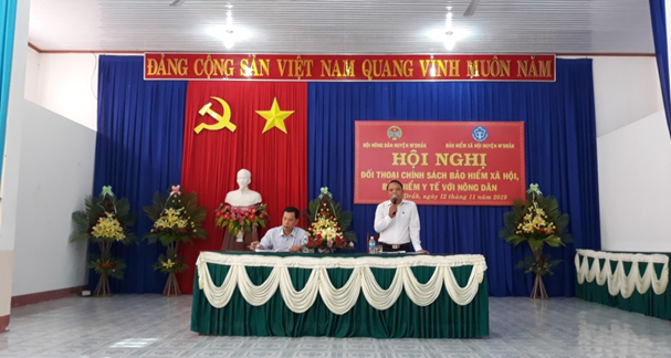 Hội nghị đối thoại chính sách bảo hiểm xã hội, bảo hiểm y tế với nông dân.