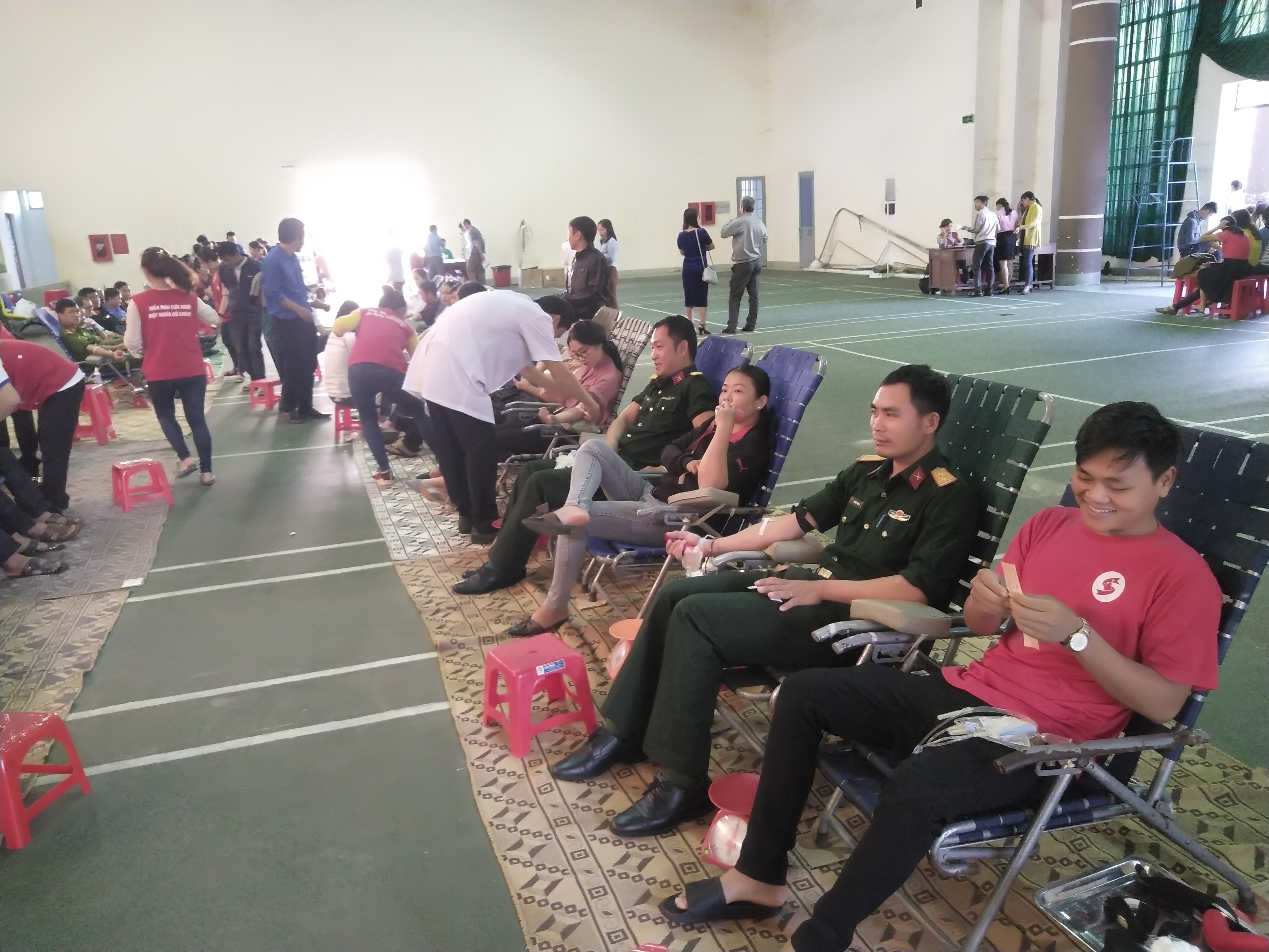 Huyện Cư M’gar: Hơn 700 người tham gia hiến máu tình nguyện “Giọt hồng nghĩa tình mùa thu 2019”