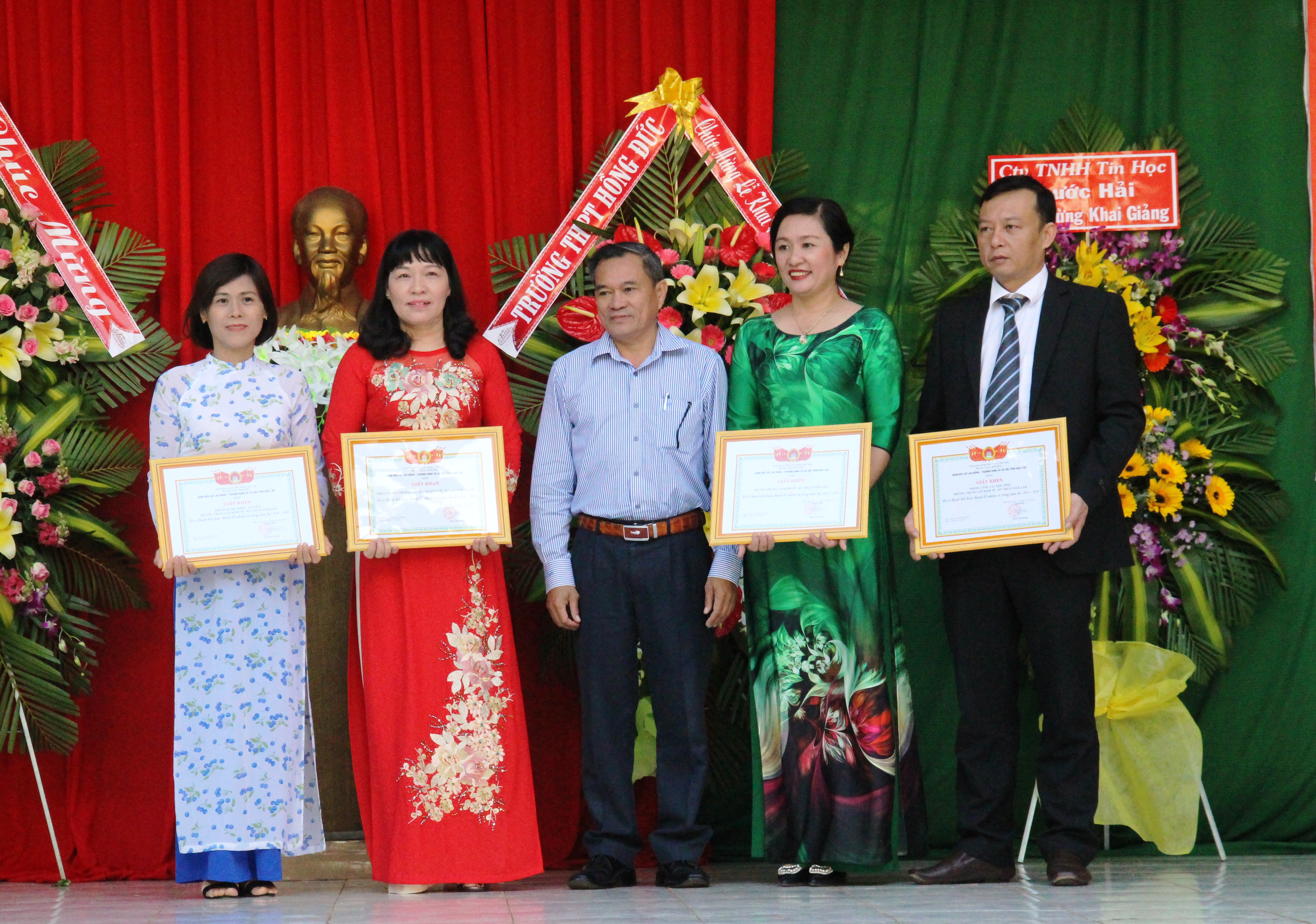 Trường Trung cấp Kinh tế Kỹ thuật Đắk Lắk khai giảng năm học mới 2019-2020