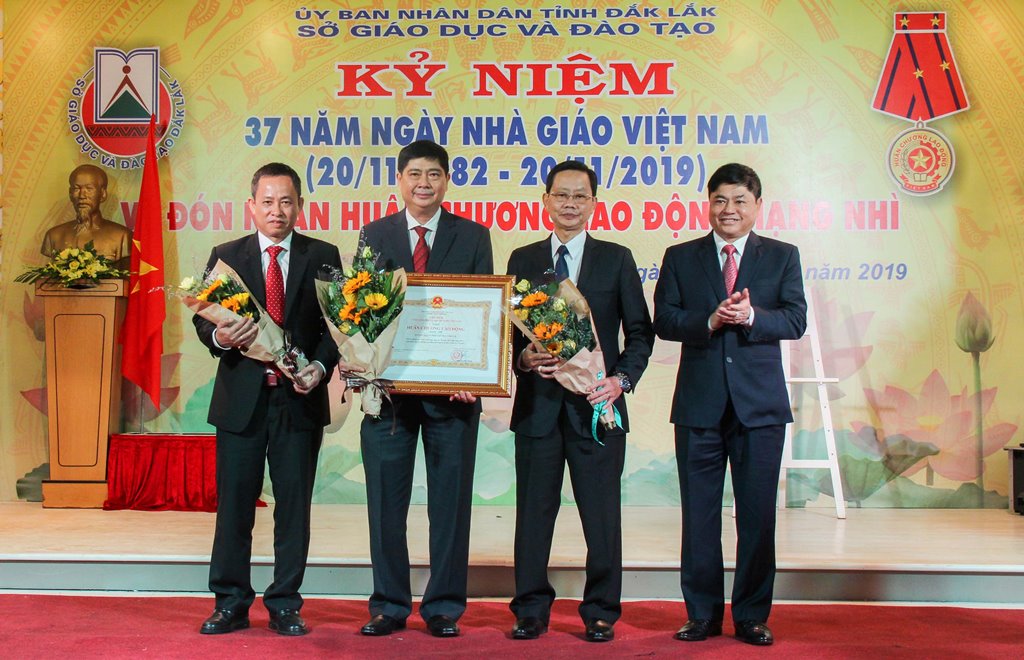 Kỷ niệm 37 năm Ngày Nhà giáo Việt Nam (20/11/1982-20/11/2019)