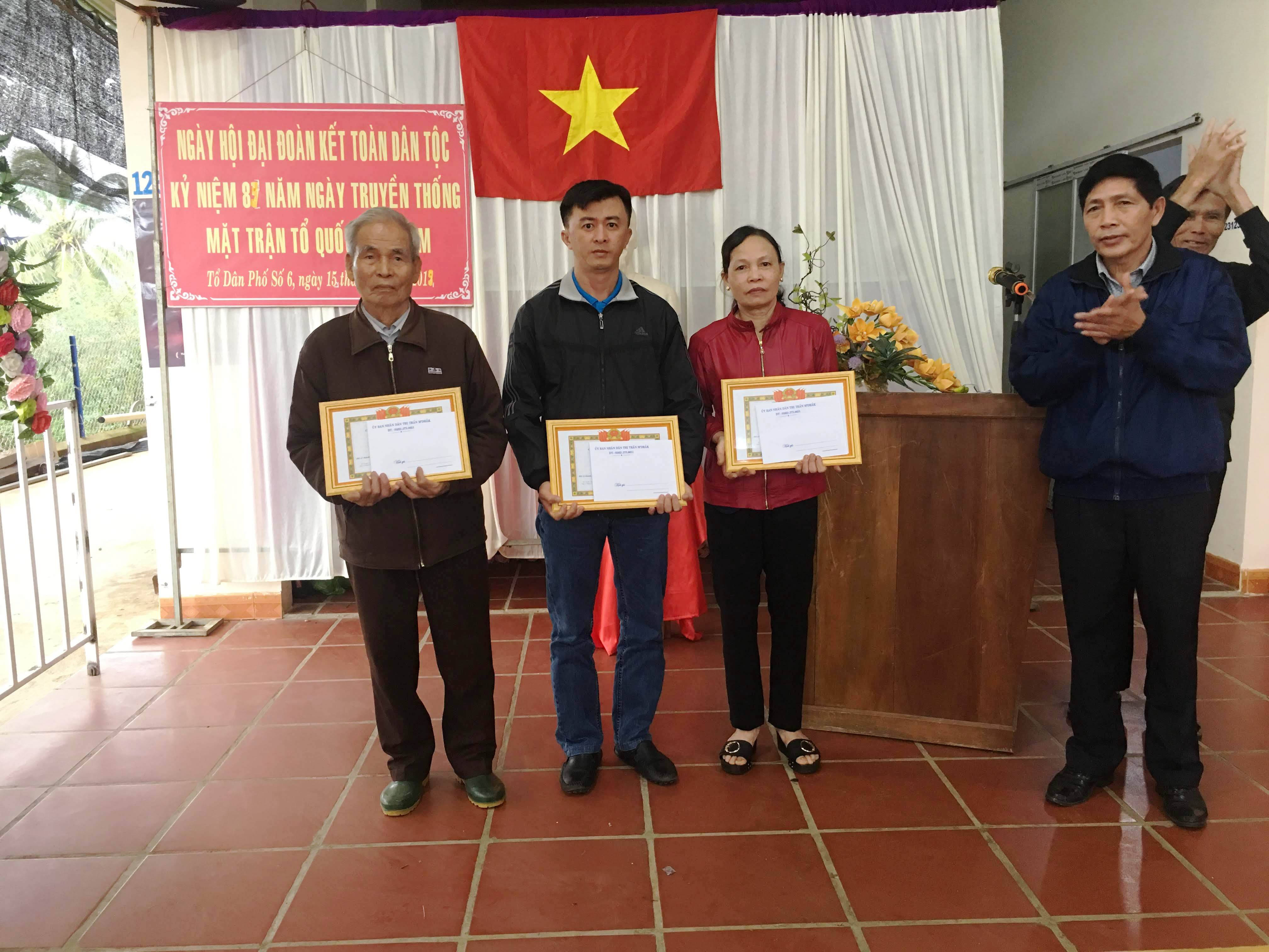 Huyện M'Drắk sôi nổi hoạt động nhân ngày hội đại đoàn kết toàn dân