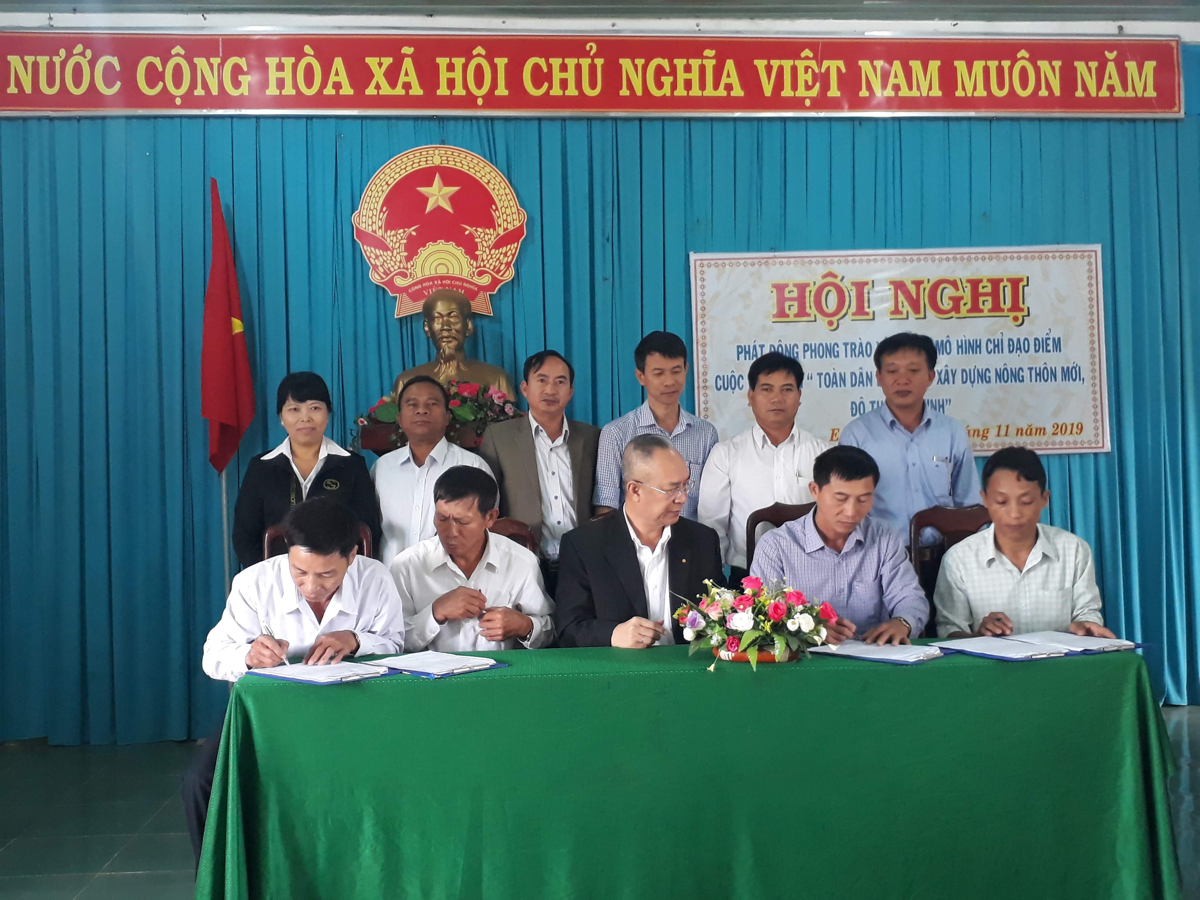 Hội nghị phát động phong trào xây dựng mô hình chỉ đạo điểm cuộc vận động “Toàn dân đoàn kết xây dựng nông thôn mới, đô thị văn minh”