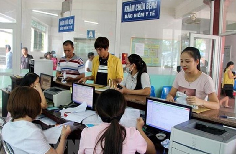 BHXH tỉnh cấp và gia hạn 97.911 thẻ BHYT cho người nghèo