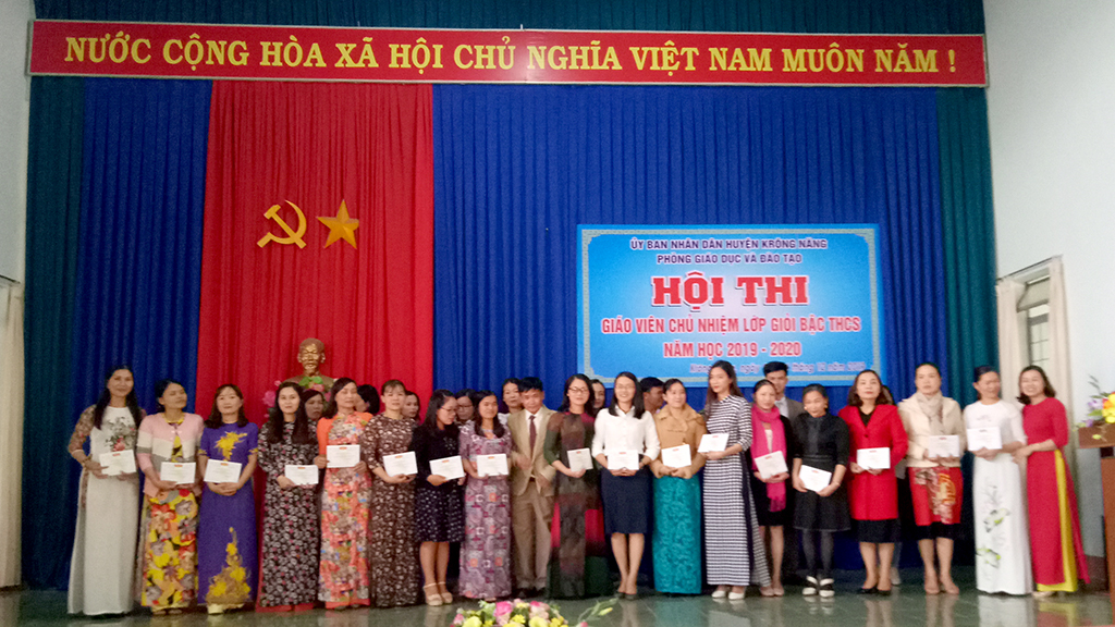 Huyện Krông Năng tổ chức Hội thi giáo viên chủ nhiệm lớp giỏi bậc THCS năm học 2019 - 2020