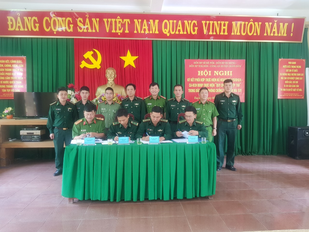 Công an huyện Buôn Đôn và các Đồn Biên phòng ký kết phối hợp trong đấu tranh phòng chống tội phạm ma túy