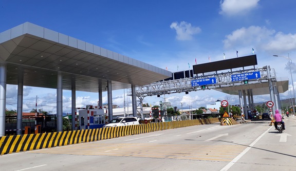 Ngày 16/12/2019 Trạm thu phí Ea Đar chính thức thu tiền sử dụng dịch vụ đường bộ