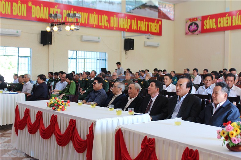 Buôn Đôn gặp mặt nhân kỷ niệm 75 năm Ngày thành lập Quân đội Nhân dân Việt Nam, 30 năm Ngày hội Quốc phòng toàn dân