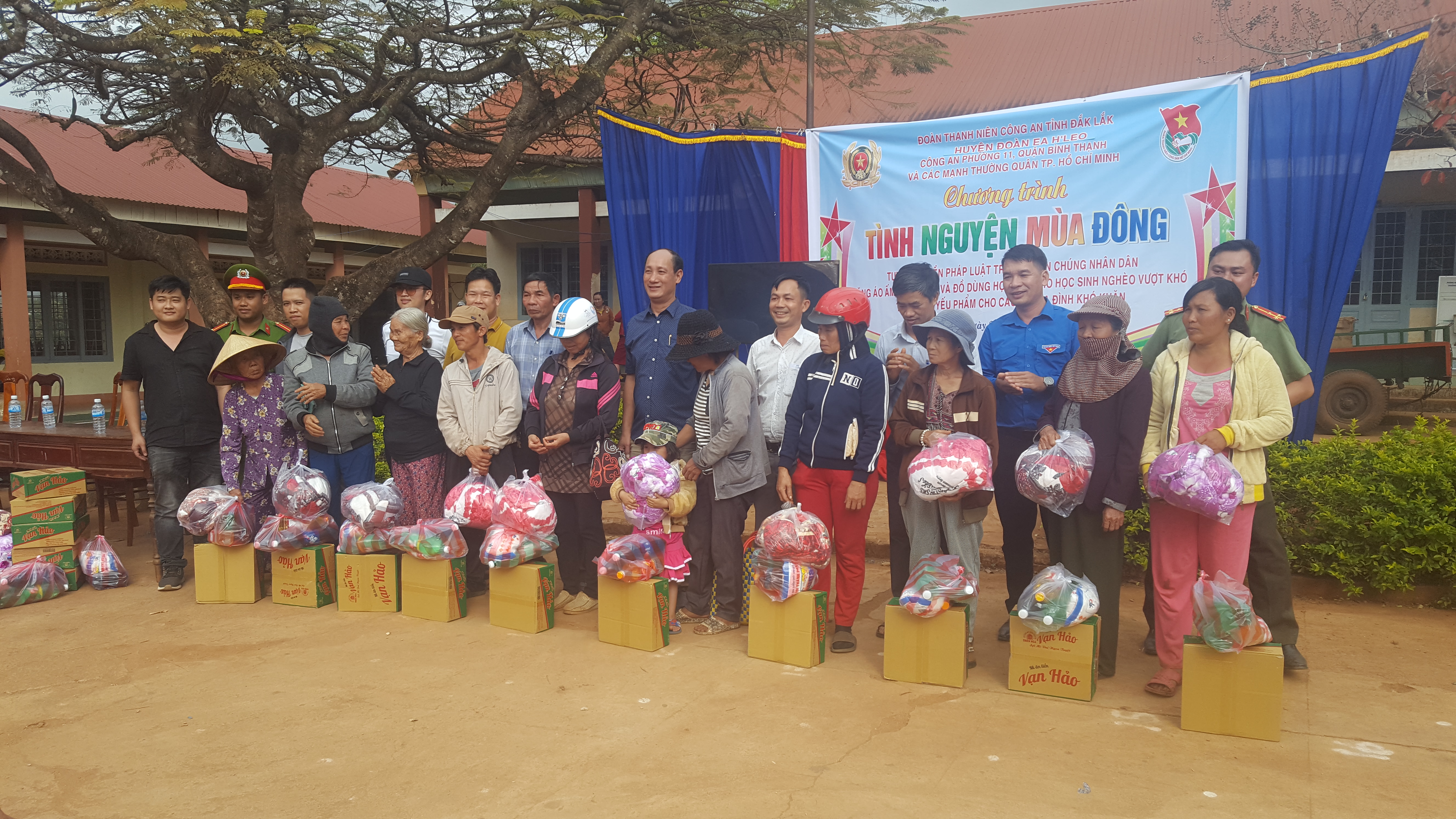 Đoàn thanh niên Công an tỉnh triển khai chương trình “Tình nguyện mùa Đông”