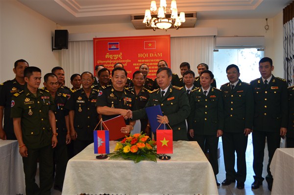 Bộ Chỉ huy BĐBP tỉnh Đắk Lắk và Tiểu khu Quân sự Mondulkiri đánh giá công tác phối hợp quản lý bảo vệ biên giới