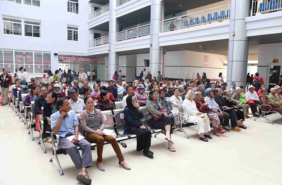 Gần 2,9 triệu lượt người tham gia khám chữa bệnh BHYT