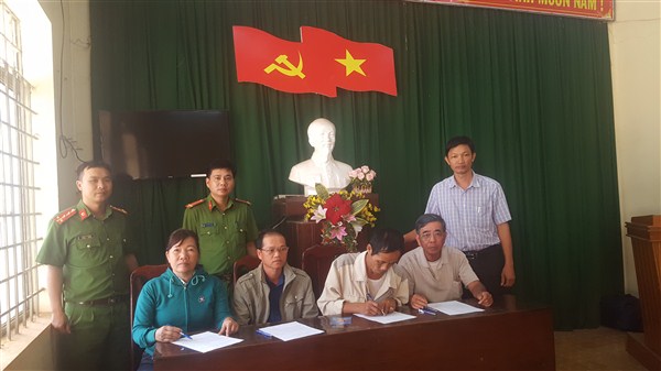 Công an huyện Ea H’leo tuyên truyền pháp luật tại xã Ea H’leo