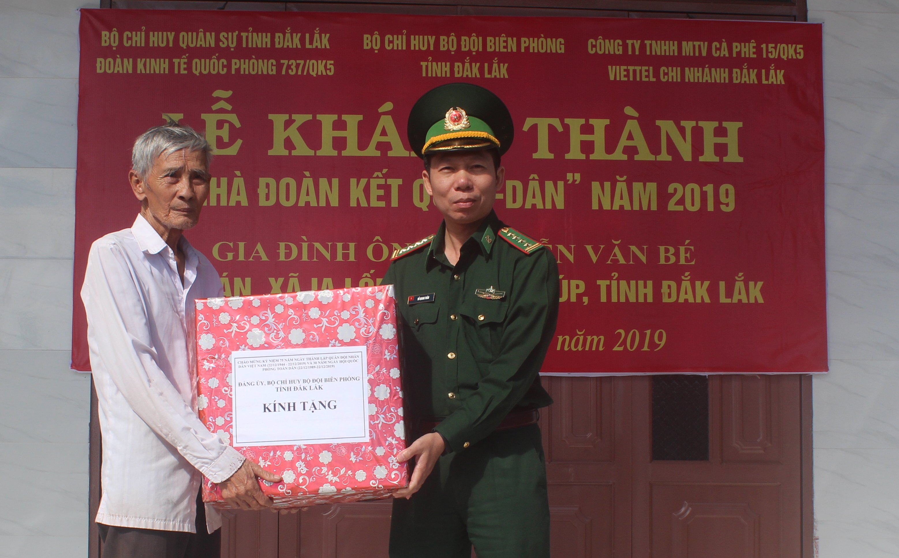 Thắm tình quân dân nơi vùng biên