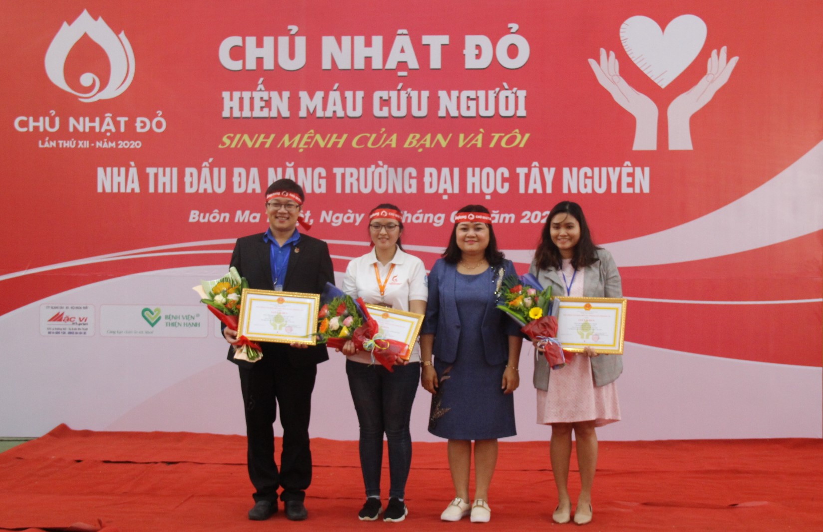 Chủ Nhật Đỏ năm 2020 tại Trường Đại học Tây Nguyên tiếp nhận được 1.078 đơn vị máu