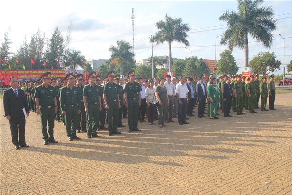 Huyện Buôn Đôn: Tổ chức lễ Chào cờ đầu xuân Canh Tý 2020