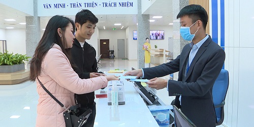 Cục Thuế tỉnh phát khẩu trang miễn phí cho công chức và người nộp thuế