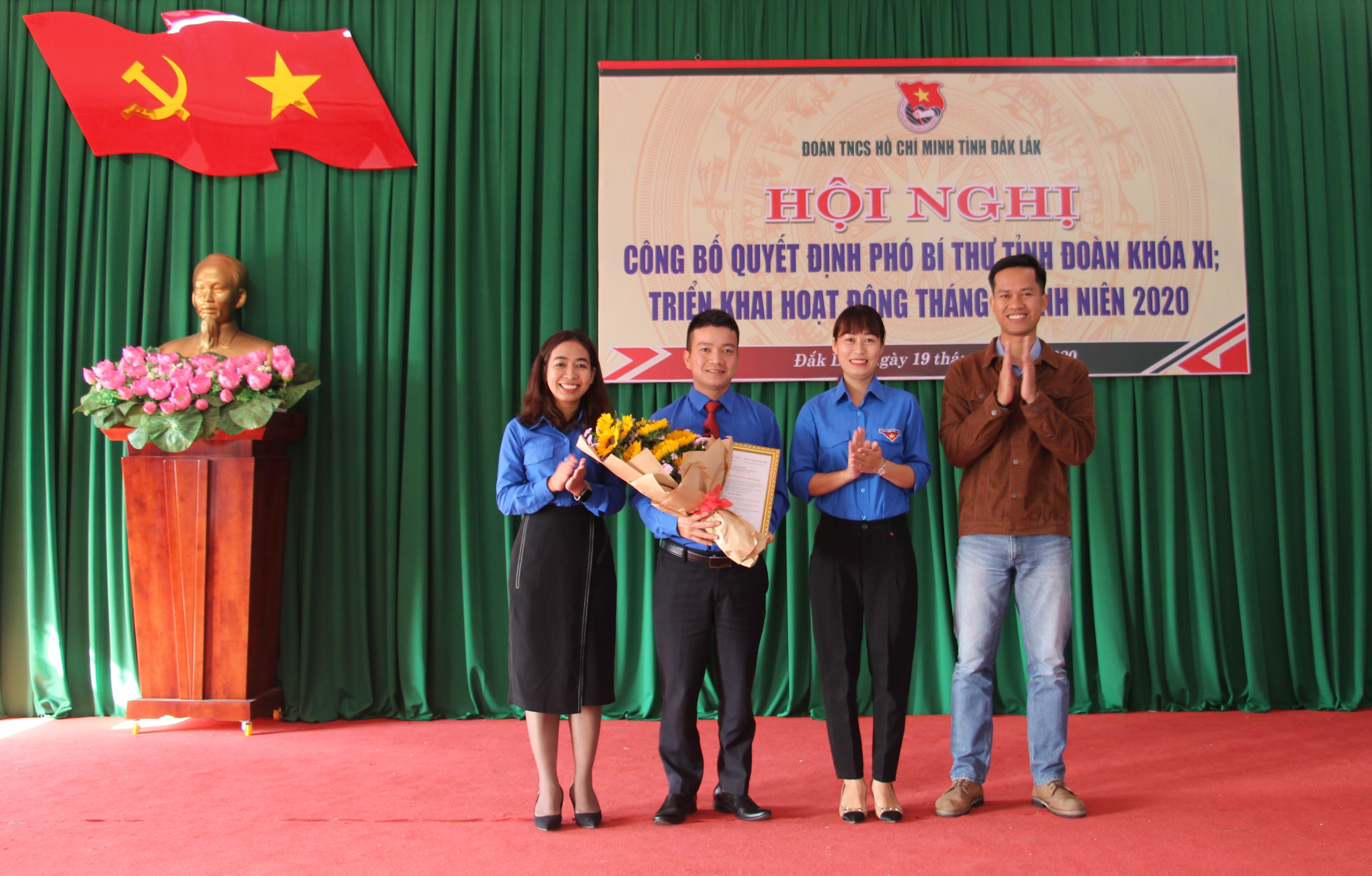 Công bố quyết định Phó Bí thư Tỉnh đoàn khóa XI và triển khai hoạt động Tháng Thanh niên năm 2020