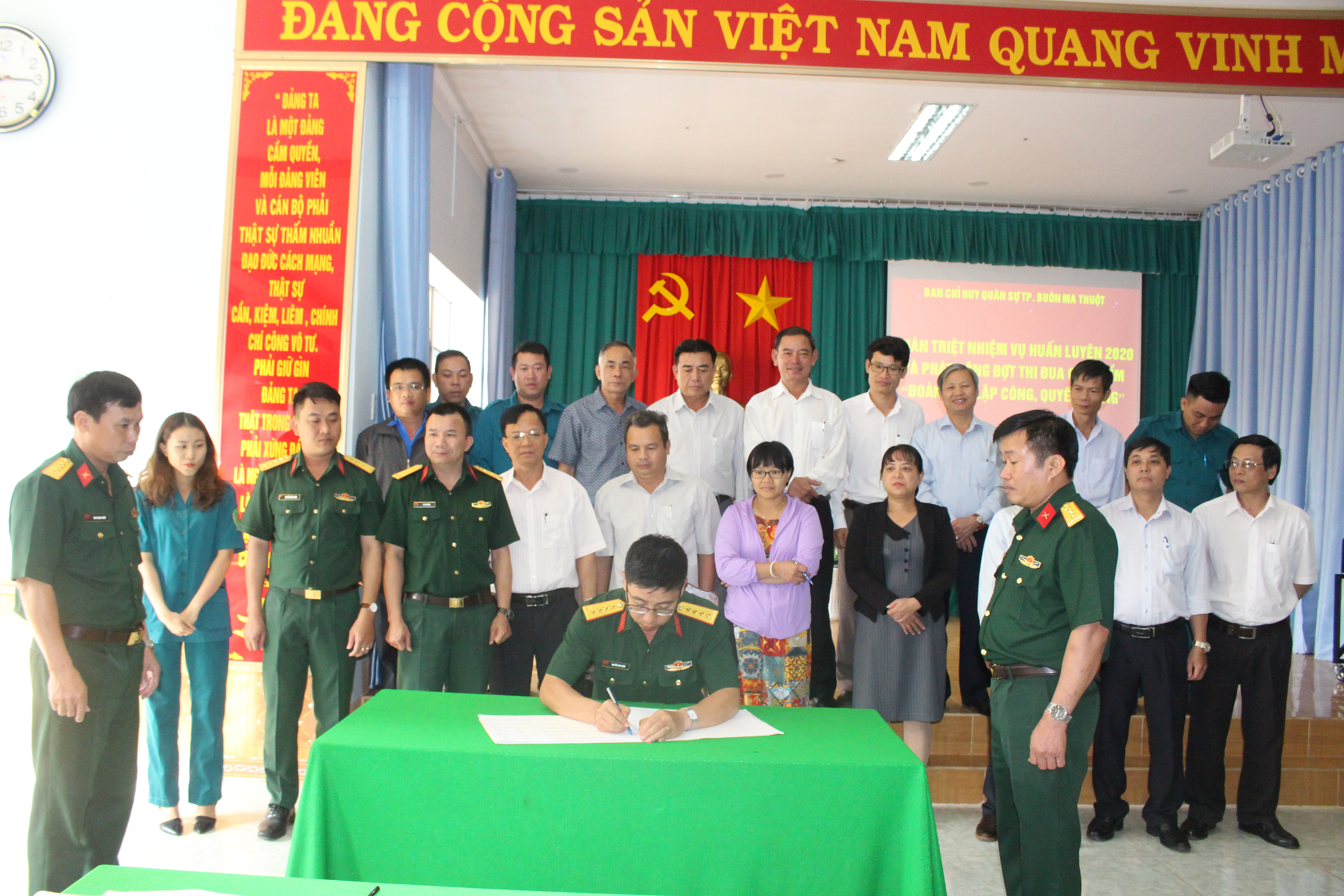 TP. Buôn Ma Thuột phát động thi đua “Đoàn kết, Lập công, Quyết thắng”