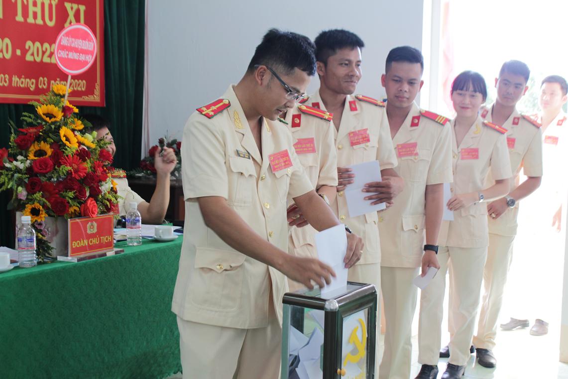 Đảng bộ Công an huyện Buôn Đôn tổ chức đại hội chi bộ điểm, nhiệm kỳ 2020 – 2022
