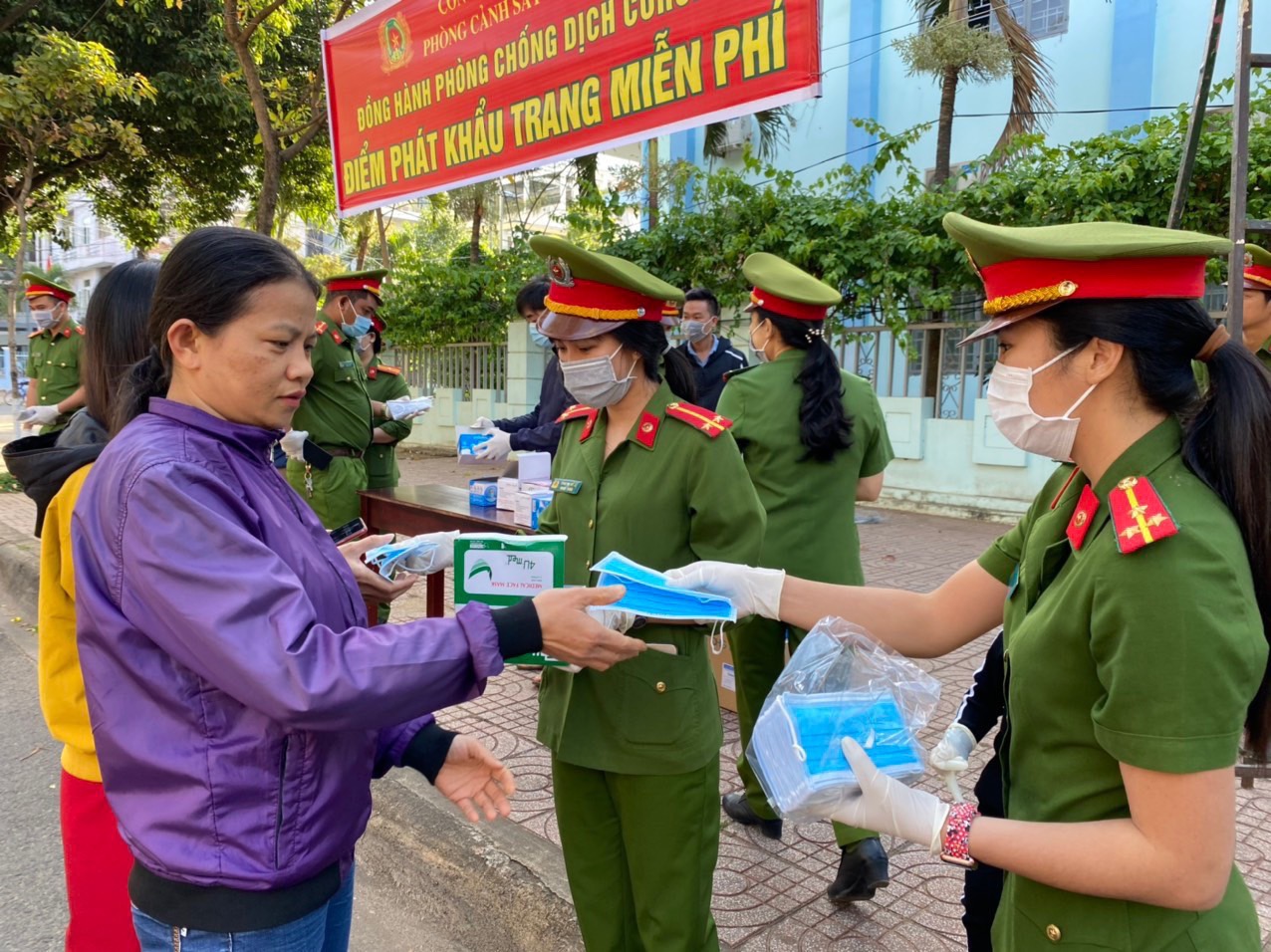 Các cấp Hội phụ nữ tỉnh Đắk Lắk tích cực phòng, chống dịch bệnh Covid-19