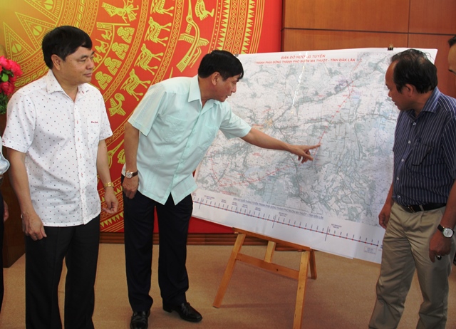 Thường trực Tỉnh ủy họp lấy ý kiến vào chủ trương đầu tư đường Hồ Chí Minh đoạn tránh phía Đông thành phố Buôn Ma Thuột