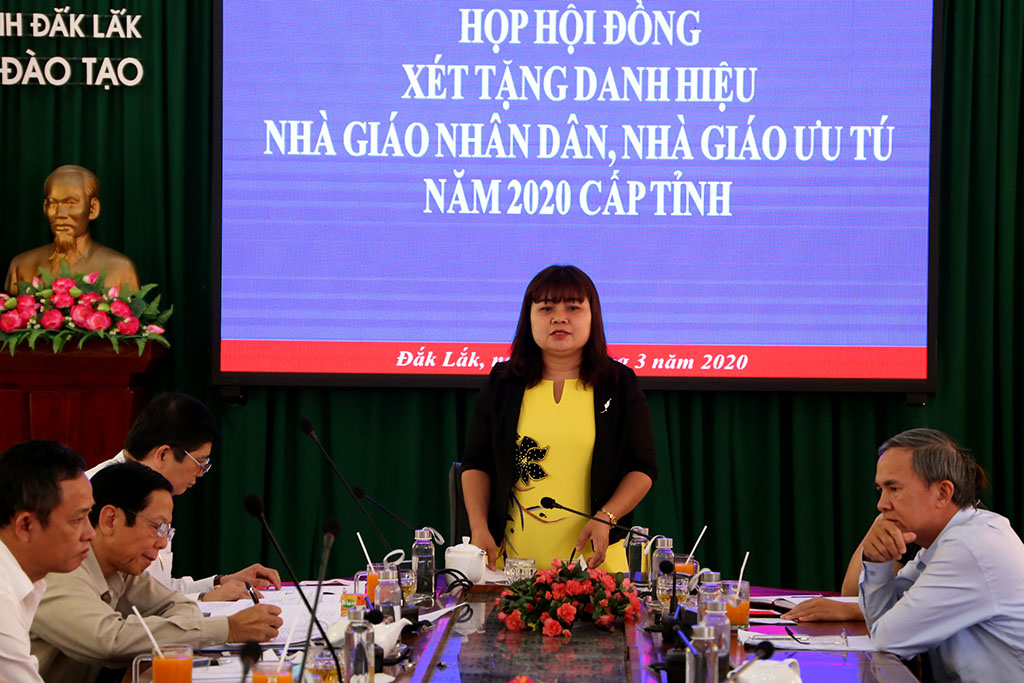 Họp Hội đồng xét tặng danh hiệu “Nhà giáo Nhân dân”, “Nhà giáo Ưu tú” cấp tỉnh