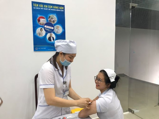 Trên 90% nhân viên y tế sẽ được tiêm vắc xin cúm mùa