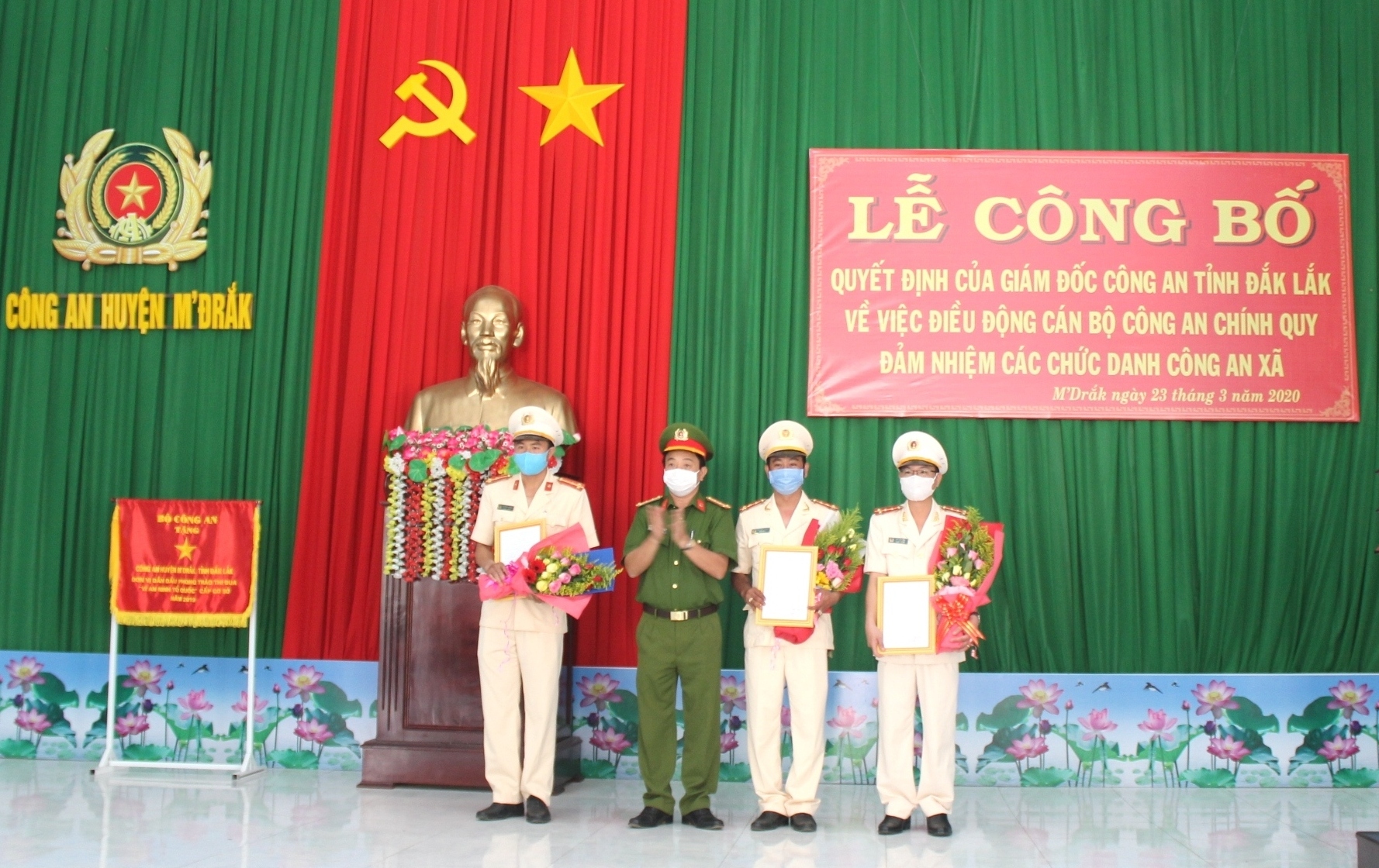 Công bố quyết định điều động công an chính quy đảm nhiệm các chức danh công an xã