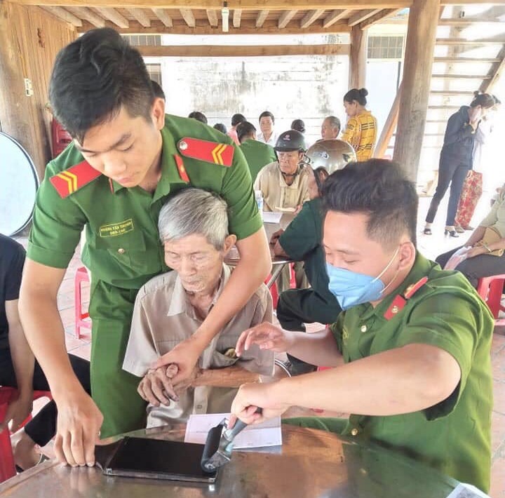 Công an huyện Ea Súp tổ chức nhiều hoạt động hướng về cơ sở