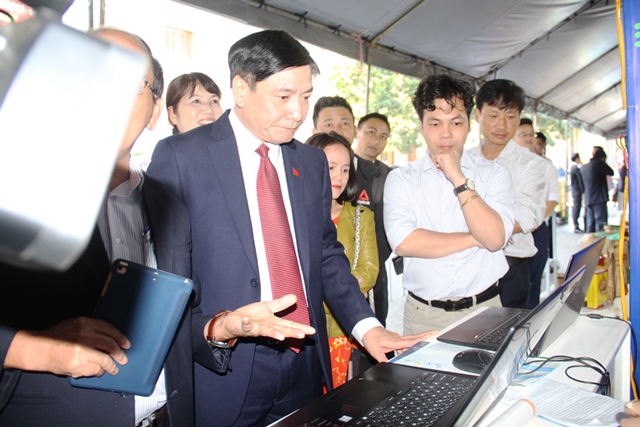 Phát động Cuộc vận động ứng dụng công nghệ Việt cho cuộc sống số.