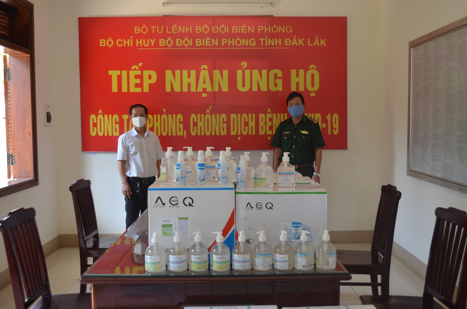 Nhiều doanh nghiệp hỗ trợ công tác phòng, chống dịch Covid-19 trên biên giới
