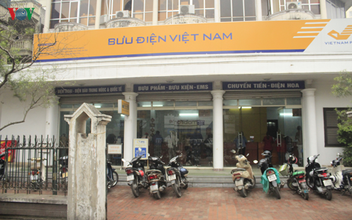 Quyết định về việc thu hồi 1.005,8 m2 đất trong tổng diện tích 2.098,3 m2 đất tại thị trấn Ea Knốp, huyện Ea Kar của Bưu điện tỉnh Đắk Lắk, cho Tập đoàn Bưu chính Viễn thông Việt Nam thuê diện tích đất nêu trên để sử dụng vào mục đích đất công trình bưu chính, viễn thông.
