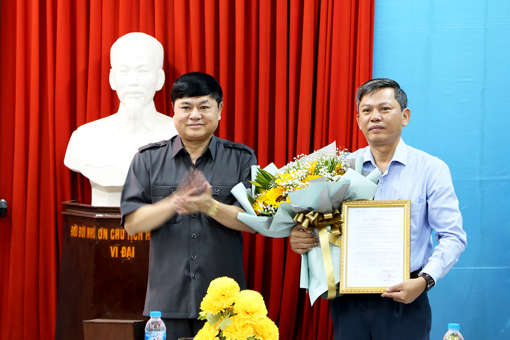 Thường trực Tỉnh ủy công bố quyết định bổ nhiệm chức vụ Hiệu trưởng  Trường Chính trị tỉnh